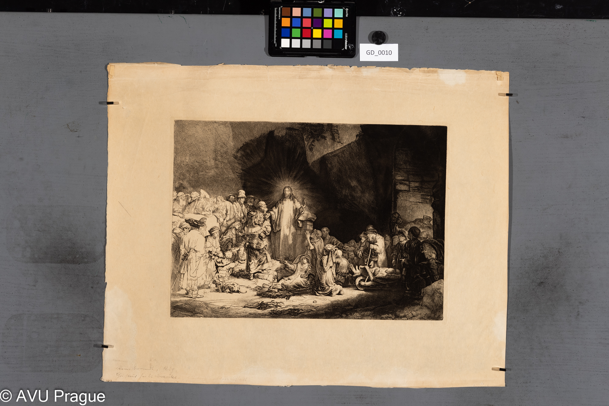 Rembrandt van Rijn, Kristus uzdravuje nemocné, 1649 - originál, lept, 39 x  29,5, papír - 57 x 49,5; 19.stol- Facsimile, reprodukction der Reichsdruckerei Berlin; C.K.AKADEMIE V PRAZE / K.K. KUNST AKADEMIE PRAG