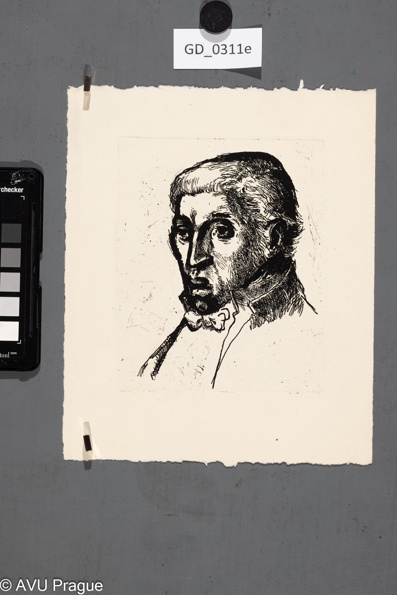 Karel Paták, Hlava muže,Lept, 15,5 x 12,5 , 23 x 19,Pukl