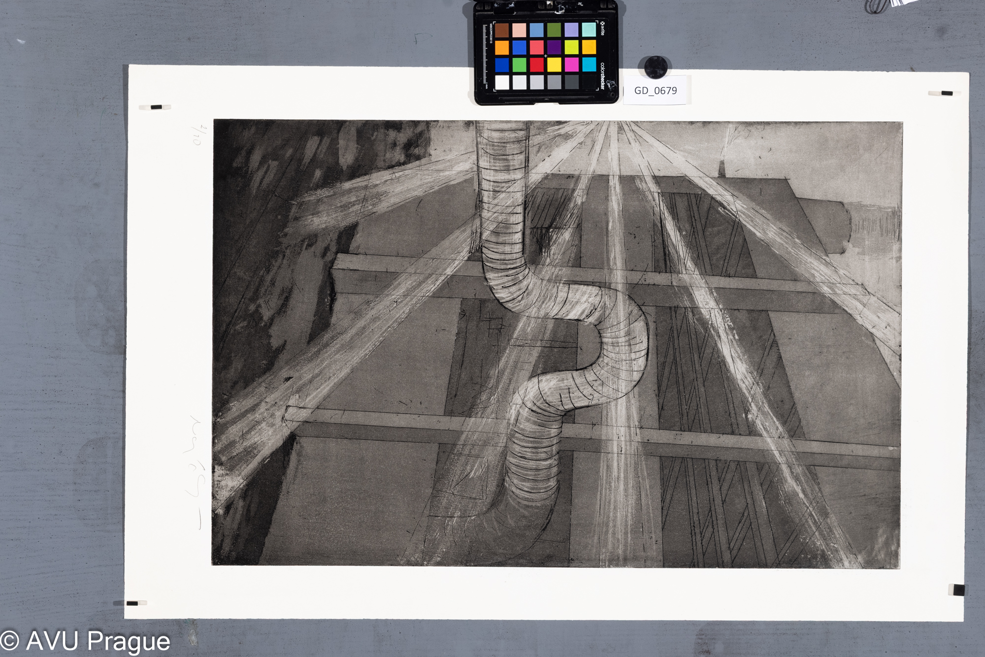 Zuzana Nováčková, Potrubí,Lept / akvatinta, 59,6 x 38,6 ,72,3 x 47,9, Čepelák