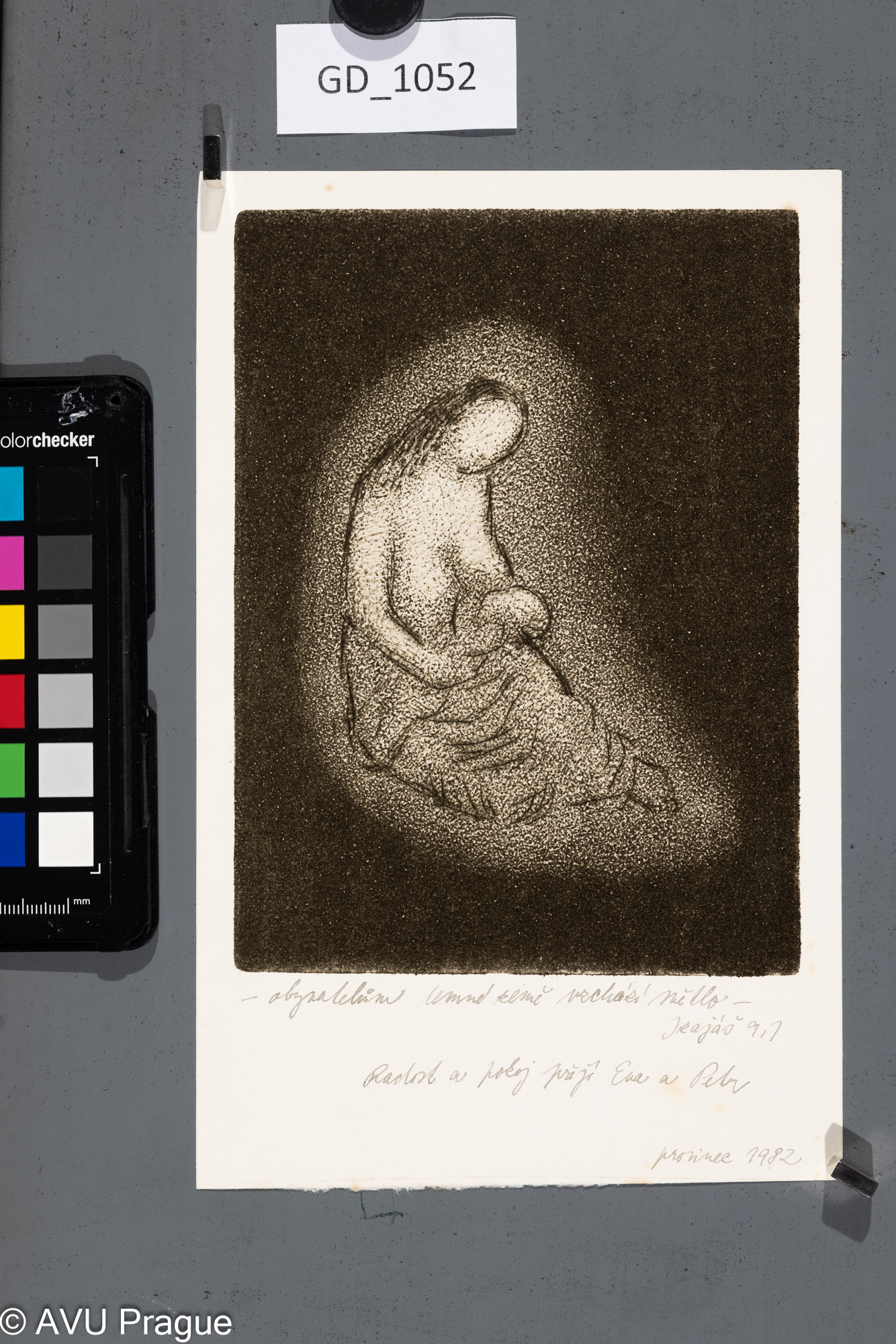 Petr Štěpán, Madona s dítětem, 1982, Akvatinta / suchá jehla,16,7 x 12,3, 22 x 14, ČepelákPF.