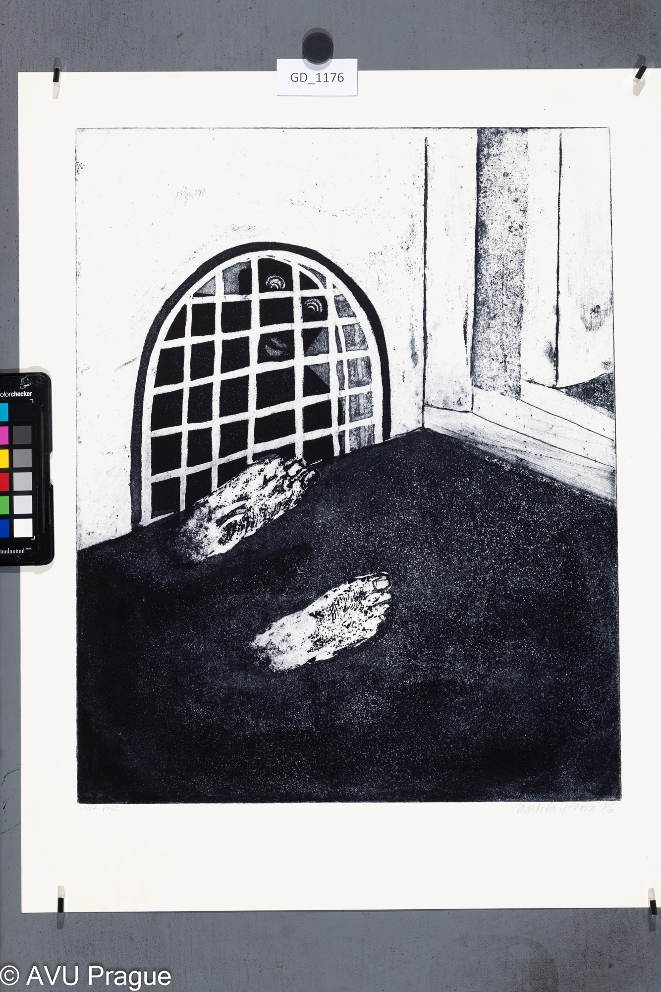 Markéta Jírová, V cele, 1986, Akvatinta, 43,8 x 34,9, 54,3 x 42,4,Čepelák