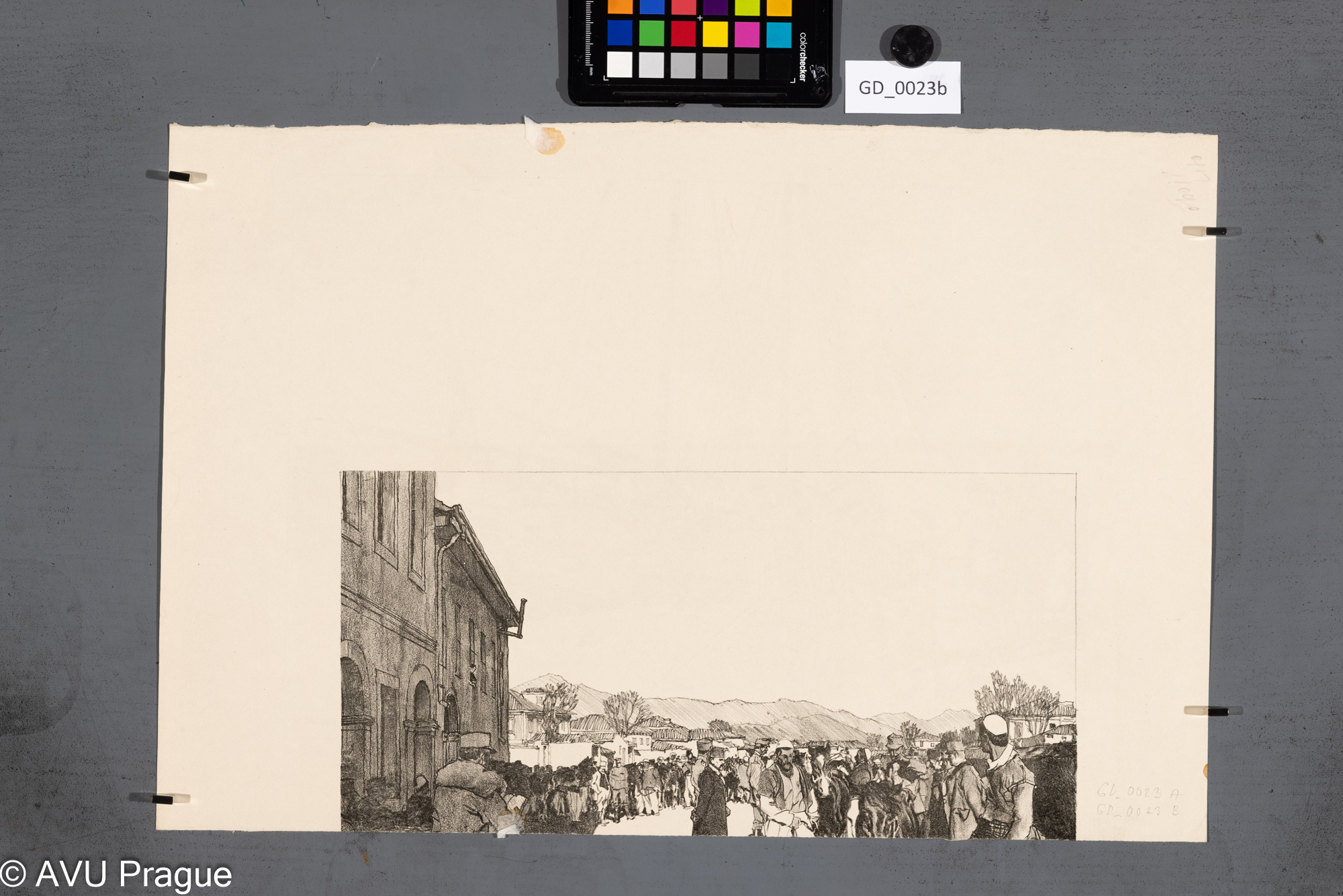 Vojáci ve městě_výřez