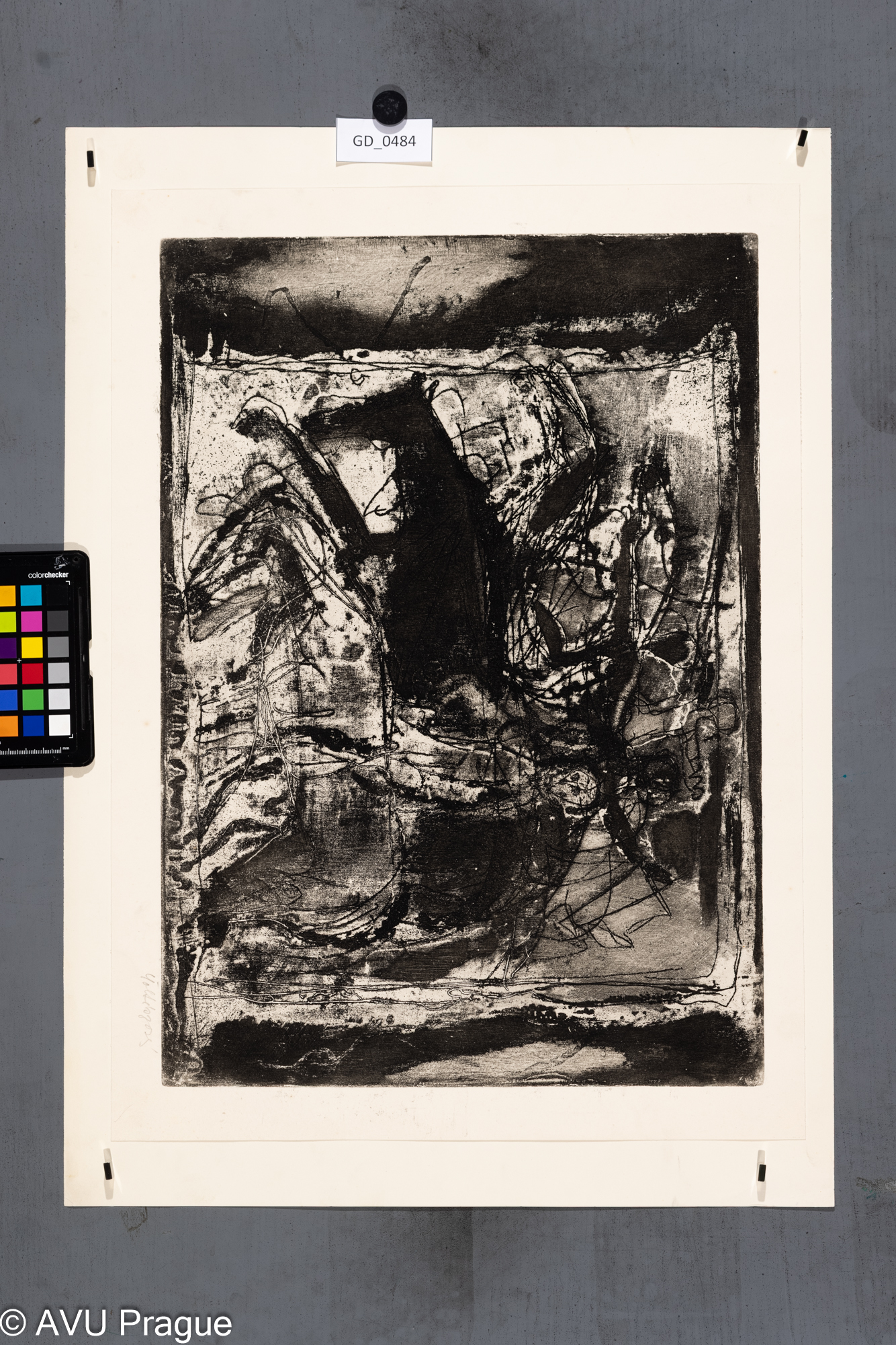 Dvě postavy s černým koněm