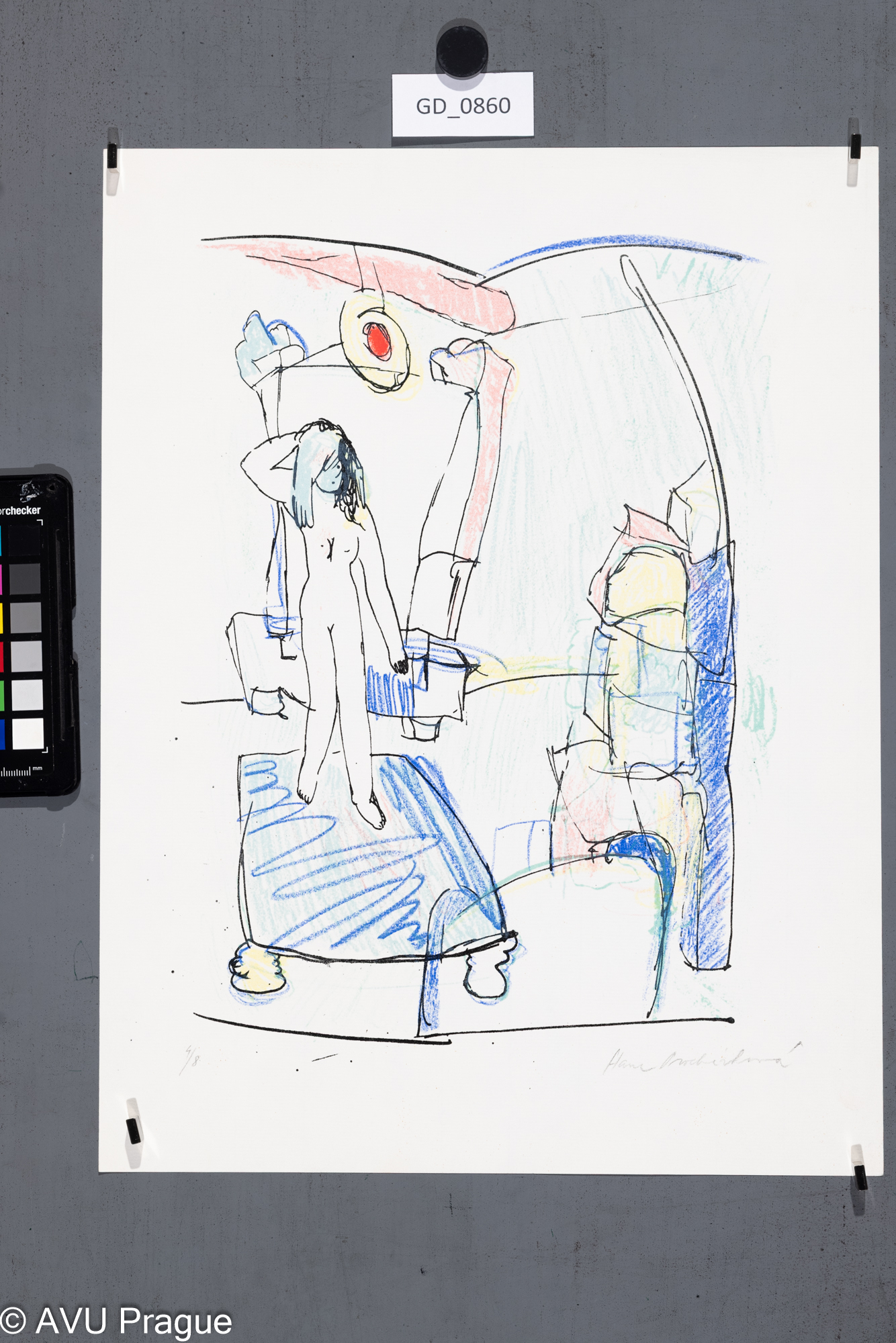 Stojící žena posteli